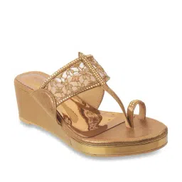 Mochi Women's Antique Gold Toe Ring Wedges-image-85