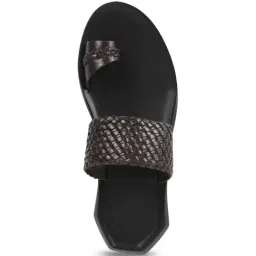 Mochi Men's Brown Toe Ring Sandals image 4