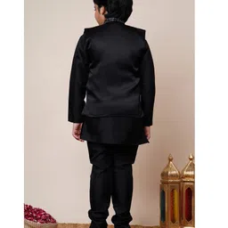 BT DEZINES Cotton Silk Woven Full Sleeves Solid Kurta Pyjama Set With Damask Zari Embroidered Jacket Set - Black image 3