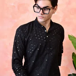 KUNDALI KAKSHAY Textured Sequinned Kurta With Pyjamas image 5