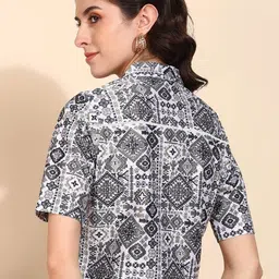 Asami Women Printed Tweed Crop Top image 4