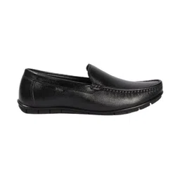 Lee Cooper Men Textured Slip On Casual Loafers-image-69