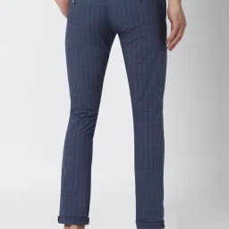 Van Heusen Navy Cotton Slim Fit Checks Flat Front Trousers image 2