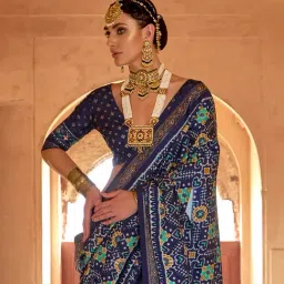 Elora Navy Blue Printed Saree With Unstitched Blouse image 2