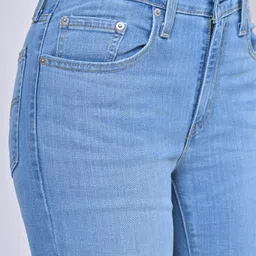 levi's Women's 725 Blue Flared Fit High Rise Jeans image 4