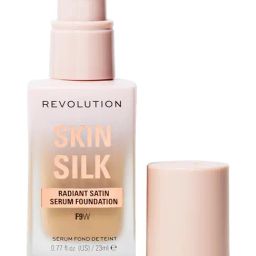 Makeup Revolution Skin Silk Radiant Satin Serum Foundation F9 W - 23 ml-picture-43