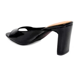 Moda-X Women's Black Casual Sandals image 4