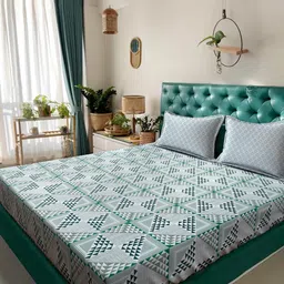 KLOTTHE Green & Grey Geometric Printed Cotton 400 TC King Bedsheet Sets 2.5 m x 2.25 m-image-81