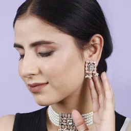 PUJVI Stone-Studded & Beaded Jewellery Set image 4