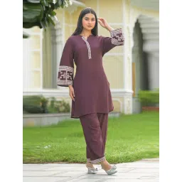 Autumnlane Purple Tina Grape Farshi Embroidered Relaxed Fit Kurta Pant Set image 4