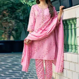 Skylee Pink Bandhani Kurta With Pant & Dupatta-image-6