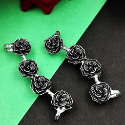 Yash Jewels Emporiums Silver-Plated Floral Shape Ear Cuff-image-57