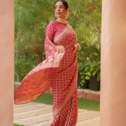 Zari Jaipur Pink Georgette Woven Design Saree With Unstitched Blouse Piece image 3