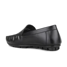 ATESBER by Inc.5 Men Leather Textured Slip-On Loafers image 3