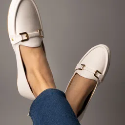 Shoetopia Buckle Detailed Ballerinas - White-image-54