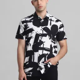 Jack & Jones Jet Black Regular Fit Printed Shirt-picture-19