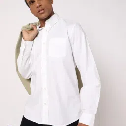 GAP White Regular Fit Solid Shirt-image-18