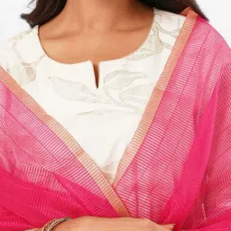 Rangmanch By Pantaloons Pink Striped Dupatta image 5