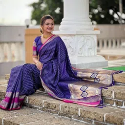 CANIZZARO Woven Design Zari Silk Blend Banarasi Saree image 2
