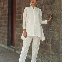 Chidiyaa Safed Milk Thistle Ivory Block Printed Top image 4