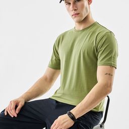 Snitch Men Solid Round Neck Slim Fit Cotton T-shirt-picture-17