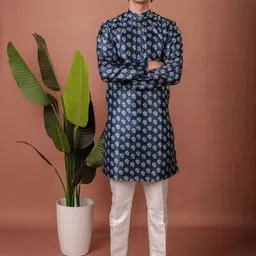 SUUTRAA BY SG Men Ethnic Motifs Printed Kurta with Pyjamas-image-79