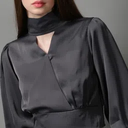 SHOWOFFFF Choker Neck Puff Sleeve Wrap Crop Top image 5