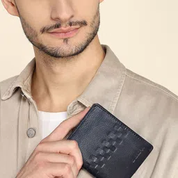 Sassora Men Geometric Textured Embellished Leather Two Fold Wallet image 5