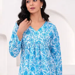 kipek Floral Print Ethnic Cotton Top-image-5