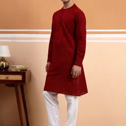 House of Pataudi Embroidered Pure Cotton Kurta With Trouser image 2