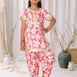 Cutiekins Girls Floral Printed Round Neck Gotta Patti Straight Kurta With Dhoti Pants-picture-16