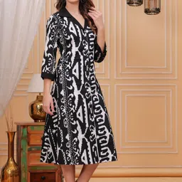 OH MI DIOS Women Print Crepe A-Line Midi Dress image 3