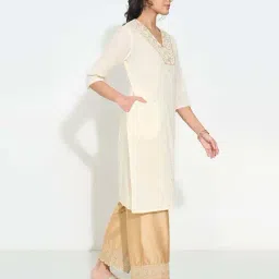 Rangmanch By Pantaloons White Regular Fit Embroidered Kurta image 3