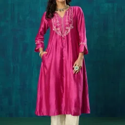 Mushio Magenta Damini Charvi Kurta With Yoke Embroidery In Chanderi Silk Fabric image 1
