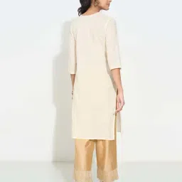 Rangmanch By Pantaloons White Regular Fit Embroidered Kurta image 2