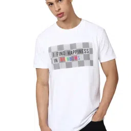 Forever 21 White Regular Fit Printed T-Shirt-image-74