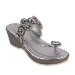Catwalk Women's Wedding Dreamers Zing Thing Silver Thong Wedges image 1