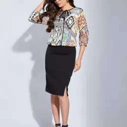 Latin Quarters Black Regular Fit Printed Top image 5