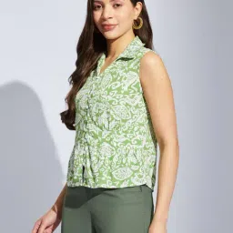 Latin Quarters Green Regular Fit Printed Top image 3