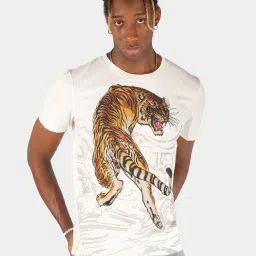 Botabochi White Cotton Regular fit Print T-Shirt image 1