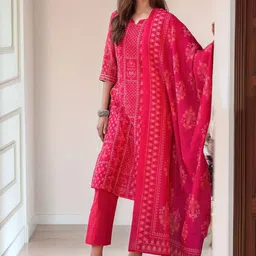 Aaghnya Women Ethnic Motifs Printed Regular Kurta Set With Dupatta image 3