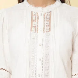 Label Ritu Kumar White Embroidered Top image 4