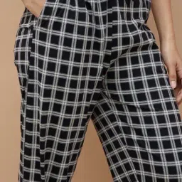 Ginger By Lifestyle Black Cotton Regular Fit Checks Pyjamas image 5