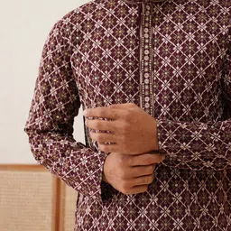 Jompers Men Geometric Embroidered Sequinned Kurta image 2