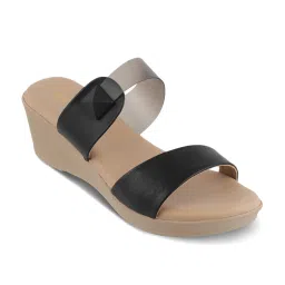 Tresmode Women's Black Casual Wedges image 1