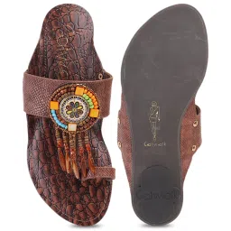 Catwalk Women's Brown Toe Ring Sandals image 4