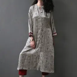 Chidiyaa White Jugni Collection Saanjh Handprinted Mashru Silk Kurta Set-picture-41