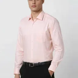 Van Heusen Peach Cotton Regular Fit Texture Shirt image 3