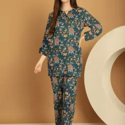 Kanvin Green Cotton Printed Tunic Pyjamas Set image 1