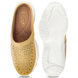 Fausto Women's Yellow Mule Shoes image 4